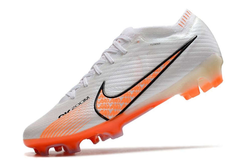 Chuteira Campo Nike Air Zoom Mercurial Vapor 15 Elite FG Branca e Laranja