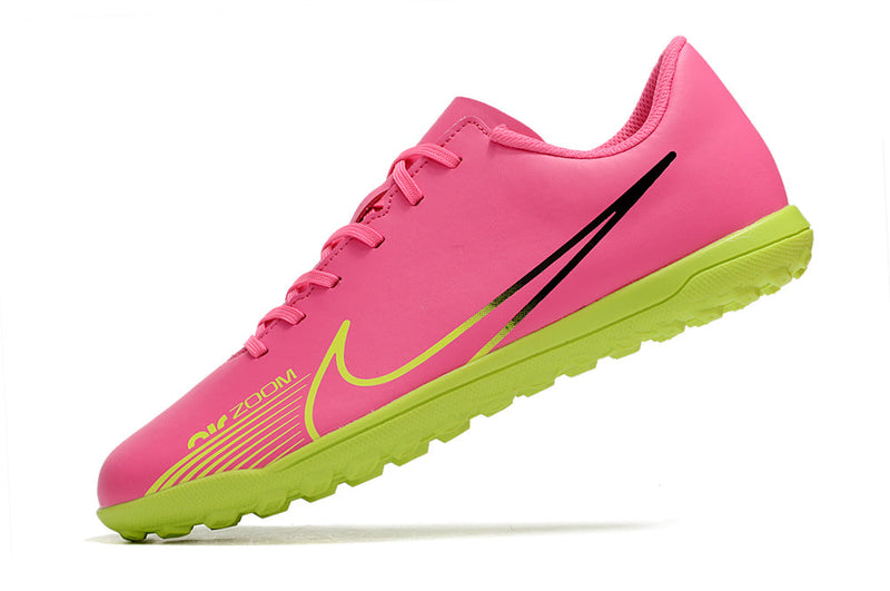 Chuteira Infantil Society Nike Mercurial Vapor 15 Club TF Rosa "Lucent Pack"