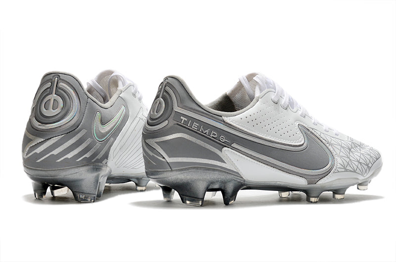 Chuteira Campo Nike Tiempo Legend 9 Elite FG Branca e Cinza