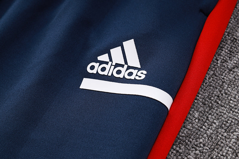 Conjunto de Moletom Adidas Sportswear com Touca Vermelho e Azul