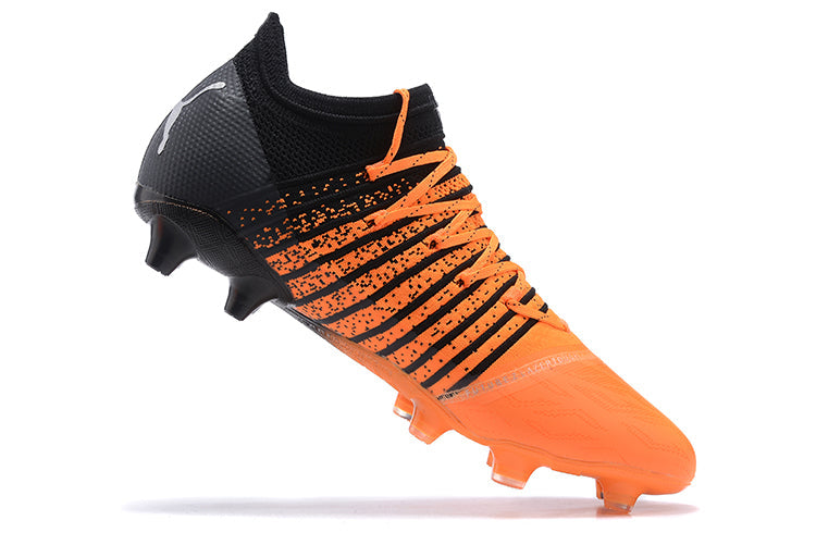 Chuteira Campo Puma Future Z 1.3 FG Laranja e Preta "Instinct Pack"