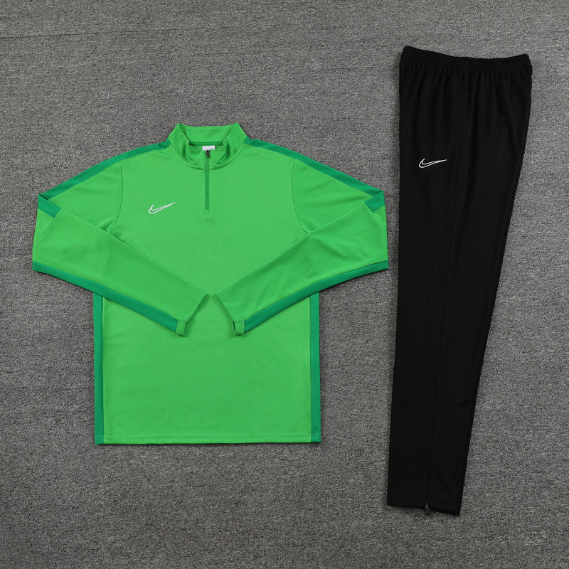 Conjunto de Frio Nike Training Preto e Verde