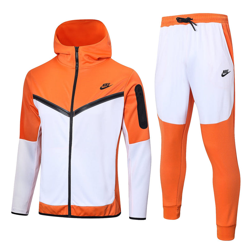 Conjunto de Moletom Nike Sportswear Tech Fleece com Touca Laranja e Branco