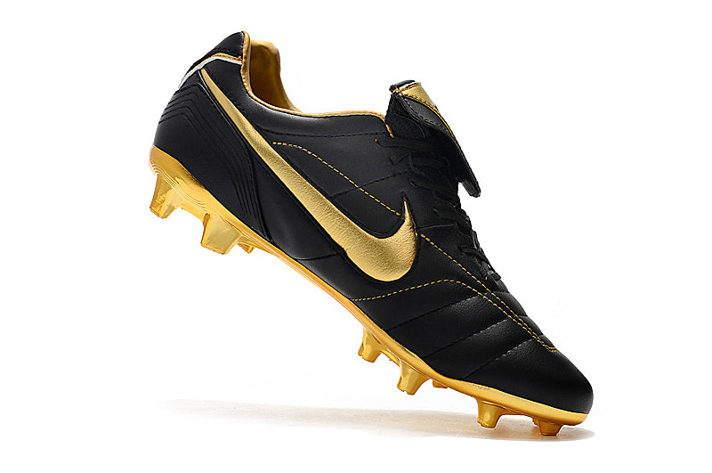 Chuteira Campo Nike Retrô Tiempo Legend 7 Elite FG Preta e Dourada R10