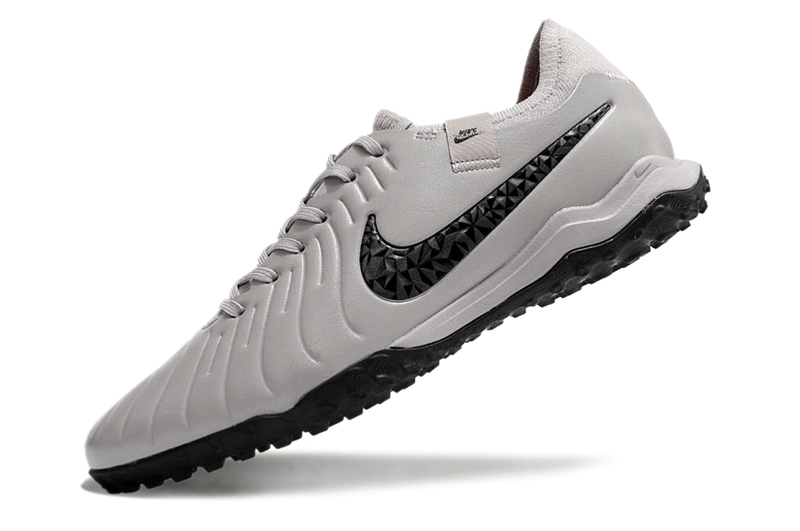 Chuteira Society Nike Tiempo Legend 10 Pro TF Cinza e Preto "Rising Gem Pack"