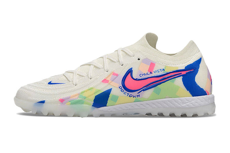 Chuteira Society Nike Phantom GX 2 Elite TF Branca, Azul e Rosa