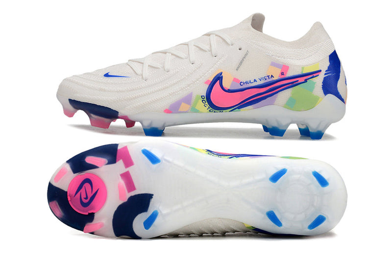 Chuteira Campo Nike Phantom GX 2 Elite FG Branca e Colorida "Socal Pack"