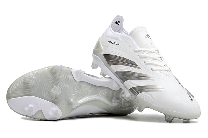 Chuteira Campo Adidas Predator Elite FG Branca e Prata "Pearlized Pack"