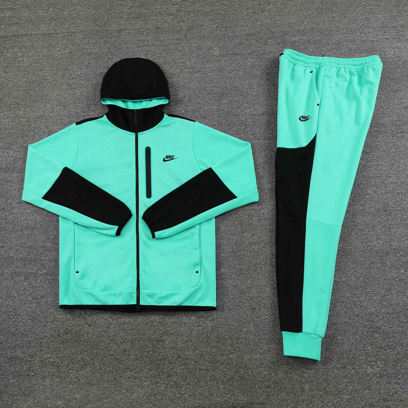 Conjunto de Moletom Nike Sportswear Tech Overlay com Touca Verde e Preto