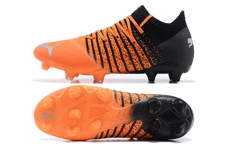 Chuteira Campo Puma Future Z 1.3 FG Laranja e Preta "Instinct Pack"