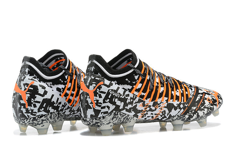 Chuteira Campo Puma Future Z 1.3 FG Preto, Laranja e Branca "Teaser"