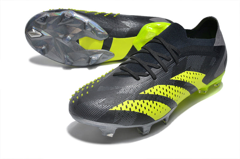 Chuteira Campo Adidas Predator Accuracy.1 FG Low Preta e Verde "Crazycharged Pack"