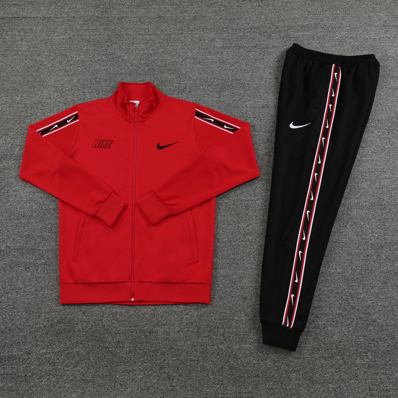 Conjunto de Frio Nike Sportswear Vermelho e Preto