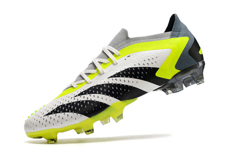 Chuteira Campo Adidas Predator Accuracy.1 FG Low Verde e Branca "Crazyrush Pack"