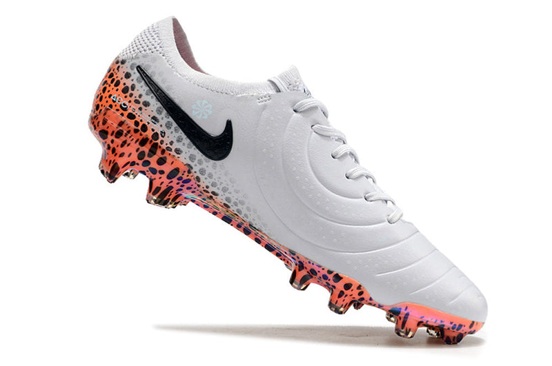 Chuteira Campo Nike Tiempo Legend 10 Elite FG Branca, Preto e Laranja "Electric Pack"