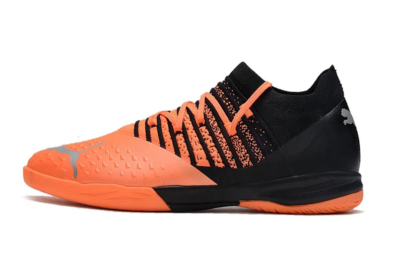 Chuteira Futsal Puma Future Z 1.3 IC Laranja e Preta "Instinct"