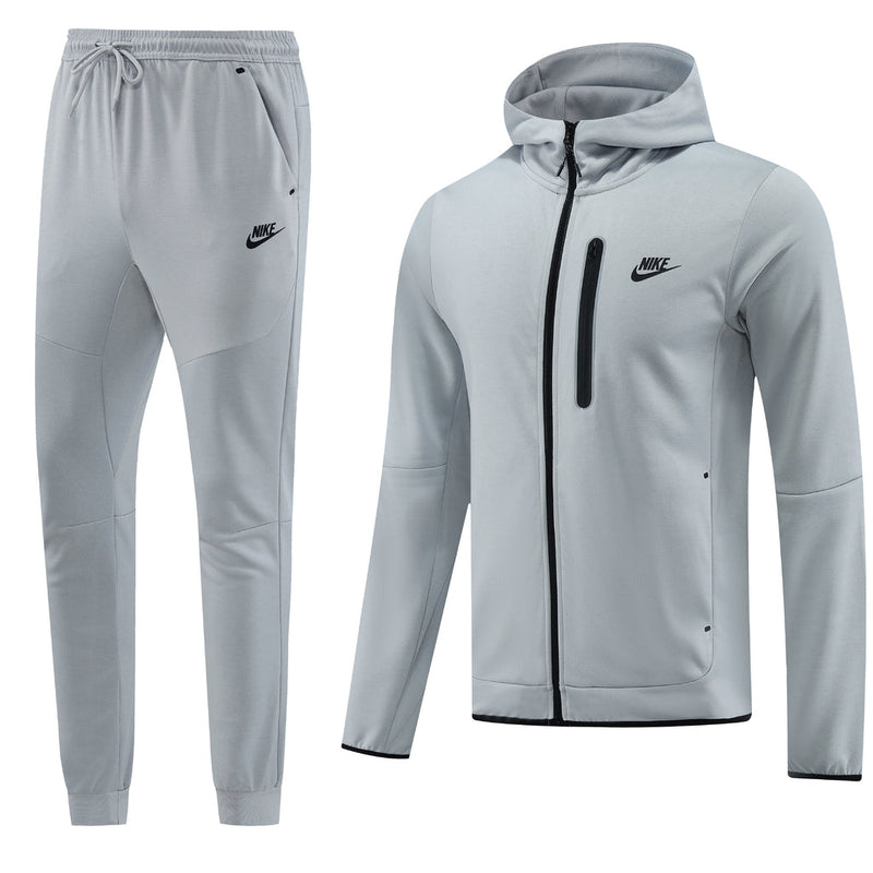 Conjunto de Moletom Nike Sportswear Tech Overlay com Touca Cinza