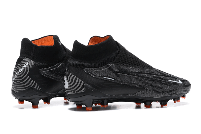 Chuteira Campo Nike Phantom GX DF Elite FG Preta e Laranja "Black Pack"