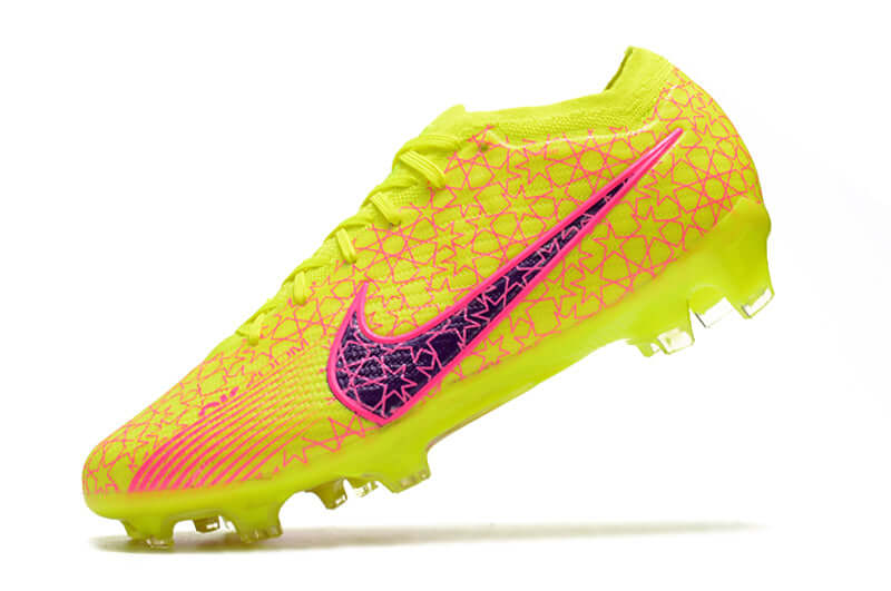 Chuteira Campo Nike Air Zoom Mercurial Vapor 15 Elite FG Amarela e Rosa "By You"