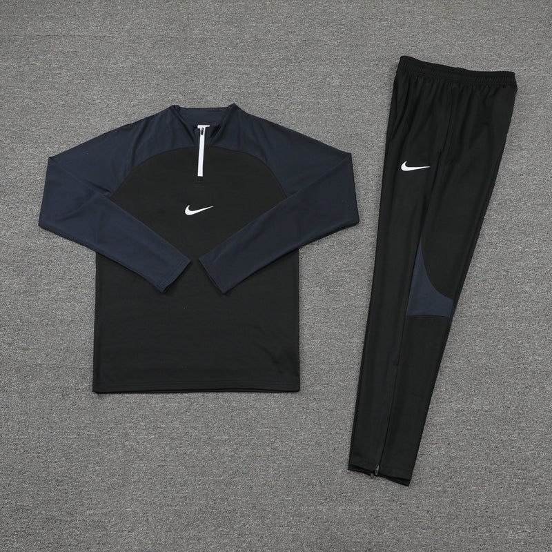 Conjunto de Frio Nike Training Preto