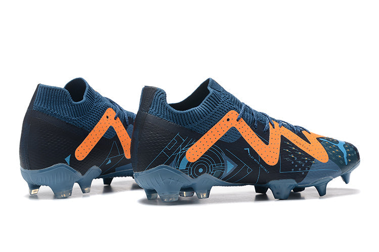 Chuteira Campo Puma Future Ultimate FG Azul e Laranja "DNA Pack"