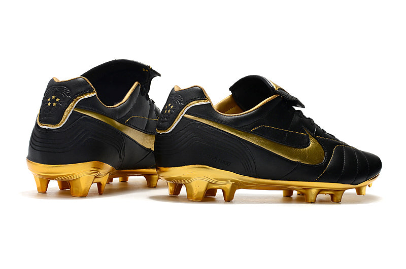 Chuteira Campo Nike Retrô Tiempo Legend 7 Elite FG Preta e Dourada R10