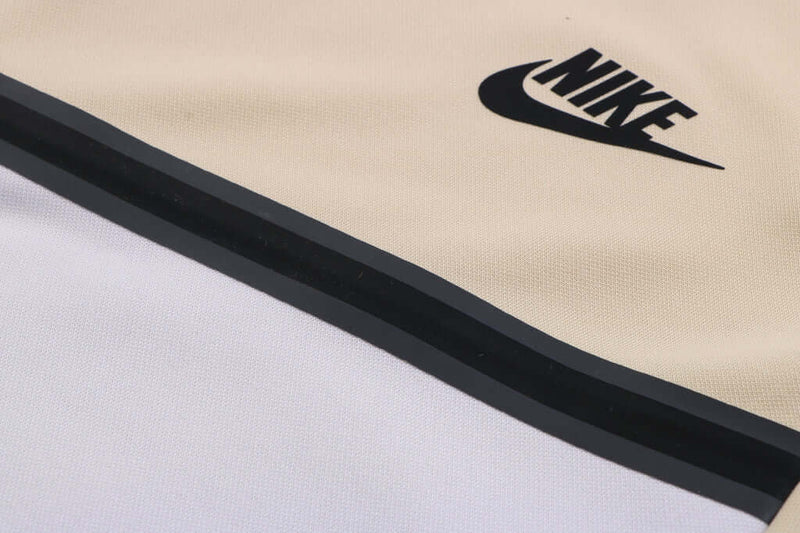 Conjunto de Moletom Nike Sportswear Tech Fleece com Touca Bege e Branco