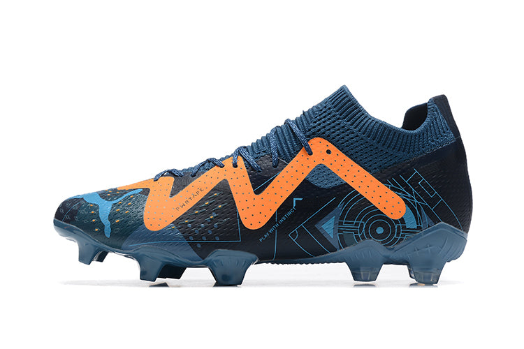 Chuteira Campo Puma Future Ultimate FG Azul e Laranja "DNA Pack"