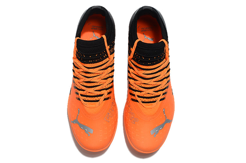 Chuteira Society Puma Future Z 1.3 TF Laranja e Preta "Instinct"