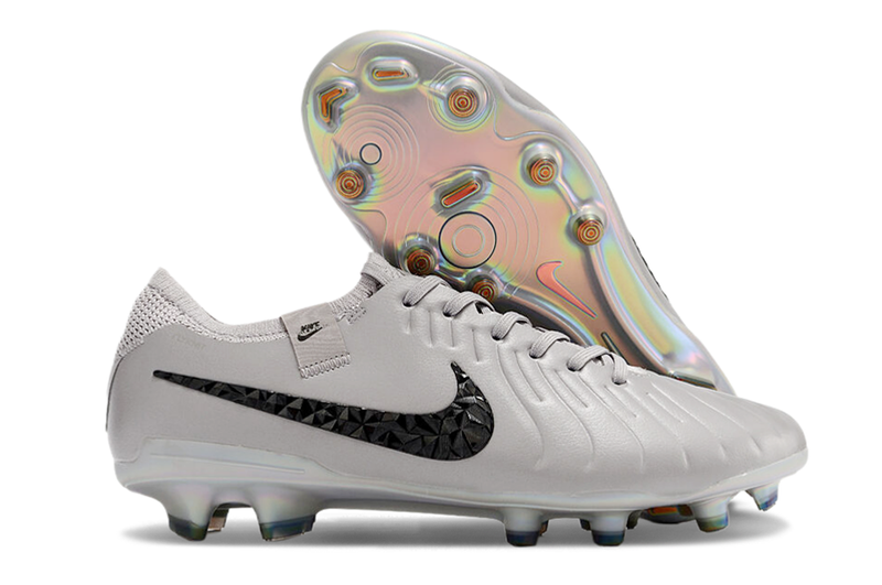 Chuteira Campo Nike Tiempo Legend 10 Elite FG Prata e Preto "Rising Gem Pack"