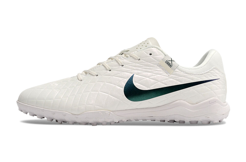 Chuteira Society Nike Tiempo Legend 10 Pro TF Branca e Verde "Pearl Pack"