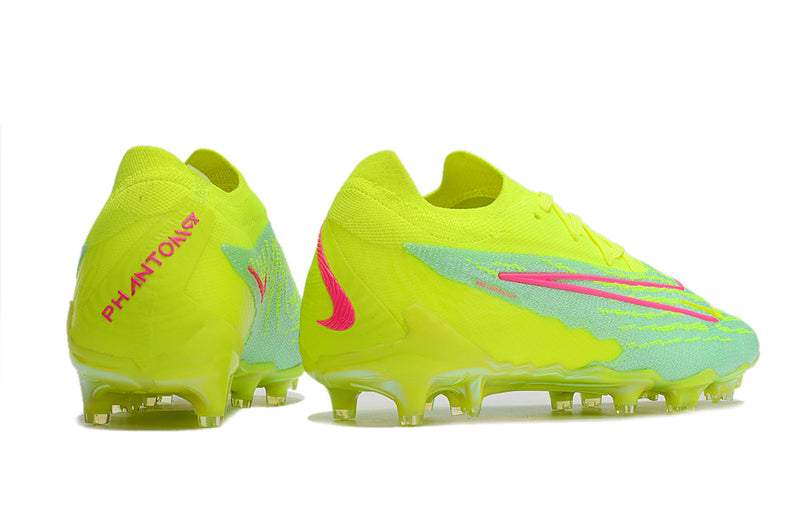 Chuteira Campo Nike Phantom GX Elite FG Verde e Rosa