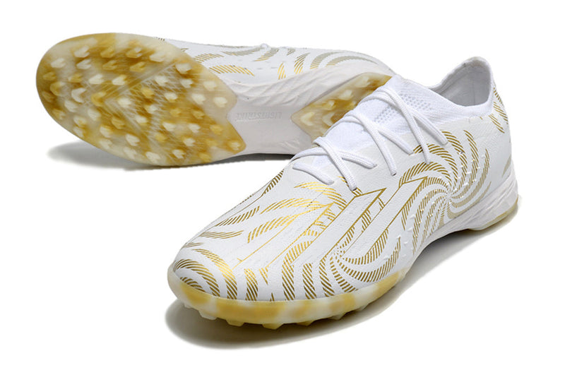 Chuteira Society Adidas X Speedportal.1 TF Branco e Dourado "Benzema Ballon d'or"