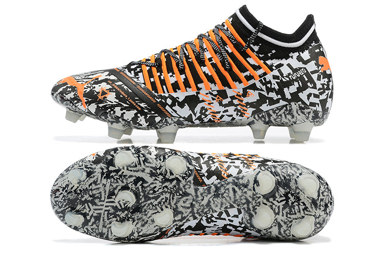 Chuteira Campo Puma Future Z 1.3 FG Preto, Laranja e Branca "Teaser"