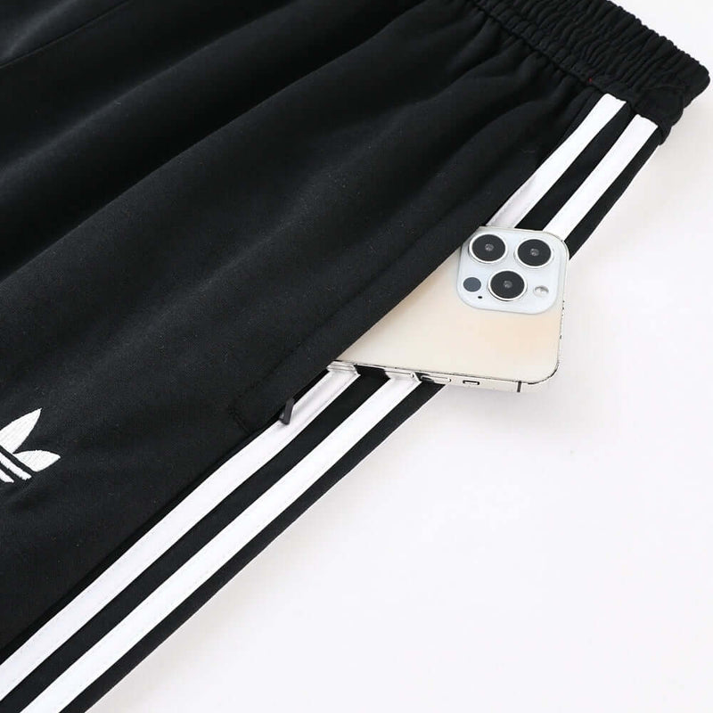 Conjunto de Moletom Adidas com Touca Vermelho e Preto