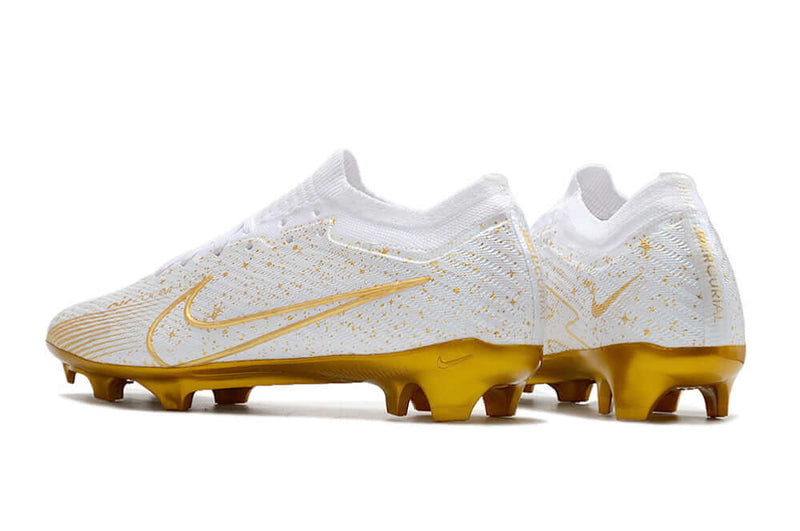 Chuteira Campo Nike Air Zoom Mercurial Vapor 15 Elite FG Branca e Dourado