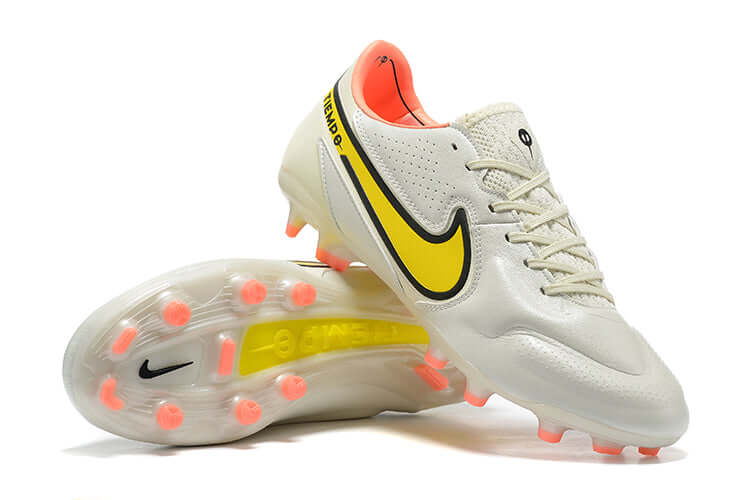 Chuteira Campo Nike Tiempo Legend 9 Elite FG Branca, Laranja e Amarelo