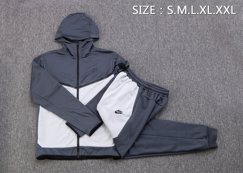 Conjunto de Moletom Nike Sportswear Tech Fleece com Touca Cinza e Branco