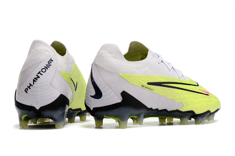 Chuteira Campo Nike Phantom GX Elite FG Branca e Verde "Luminous Pack"