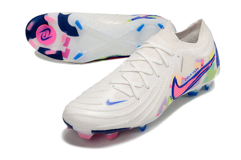 Chuteira Campo Nike Phantom GX 2 Elite FG Branca e Colorida "Socal Pack"