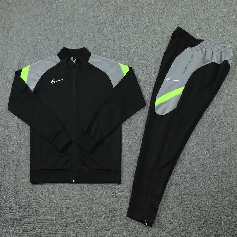 Conjunto de Frio Nike Sportswear Preto, Cinza e Neon