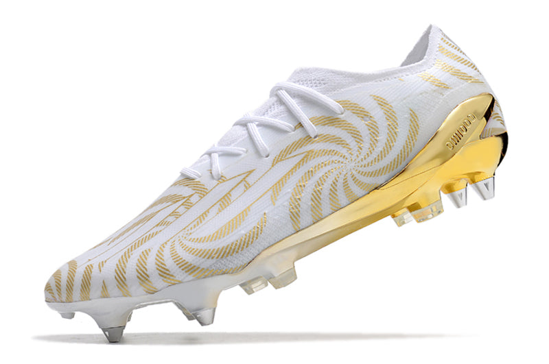 Chuteira Campo Adidas X Speedportal.1 Ponta de Aluminio Branca e Dourada "Benzema Balon d'Or"