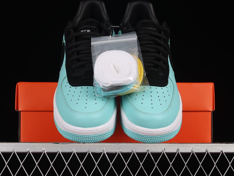 Air Force 1 Tiffany & Co. (Friends and Family)