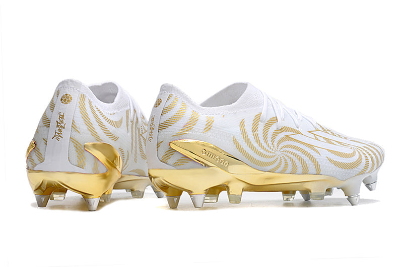 Chuteira Campo Adidas X Speedportal.1 Ponta de Aluminio Branca e Dourada "Benzema Balon d'Or"