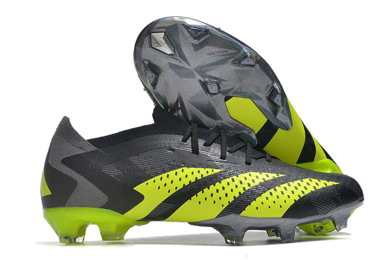 Chuteira Campo Adidas Predator Accuracy.1 FG Low Preta e Verde "Crazycharged Pack"