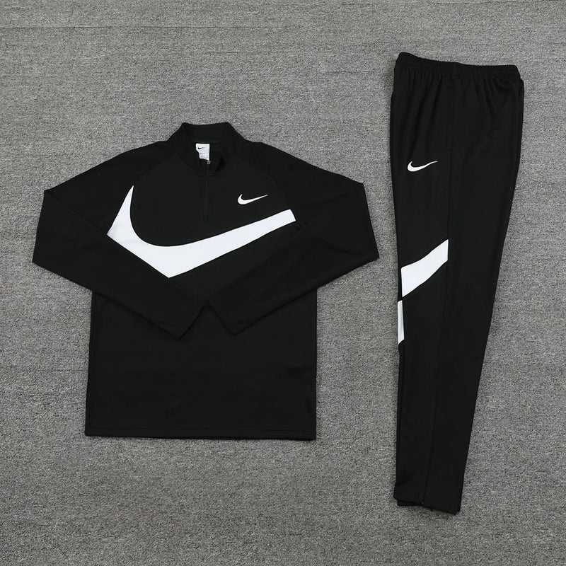 Conjunto de Frio Nike Training Preto e Branco