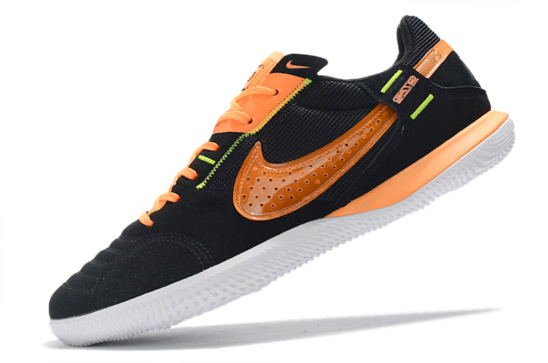 Chuteira Futsal Nike StreetGato IC Preta e Laranja