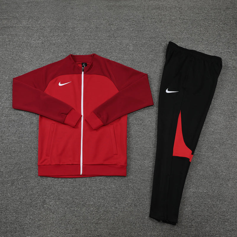 Conjunto de Frio Nike Sportswear Bordo e Preto