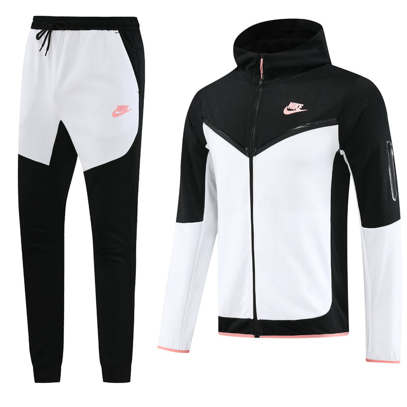 Conjunto de Moletom Nike Sportswear Tech Fleece com Touca Preto e Branco