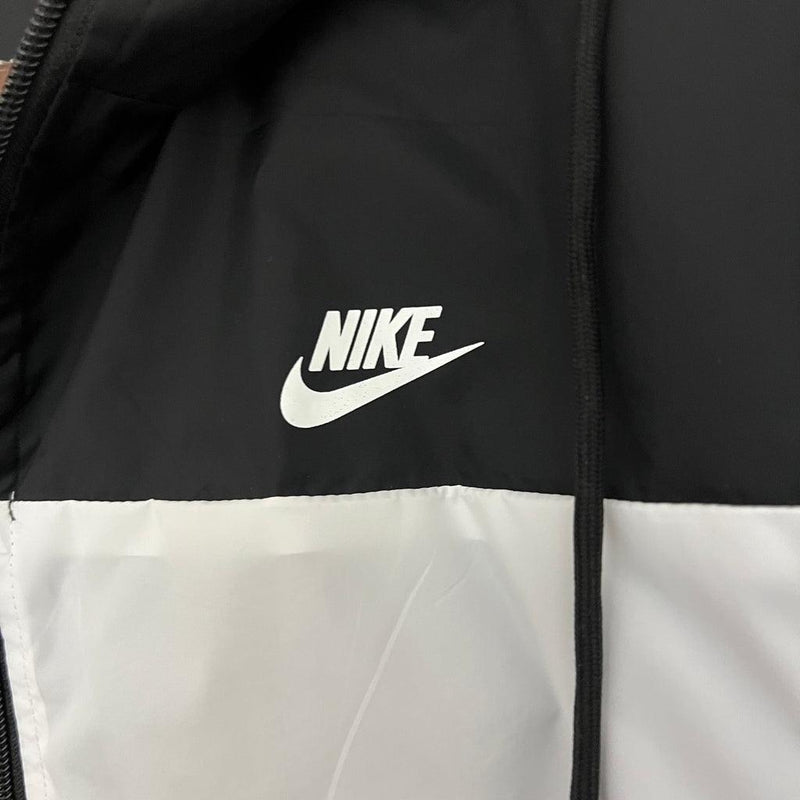 Corta Vento Nike SportsWear Cinza e Preto